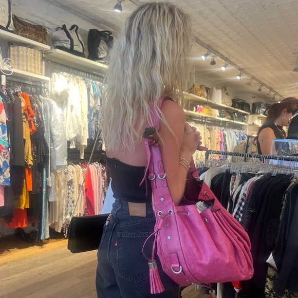 Meet your Posher, Leslie - Picture 4 of 16